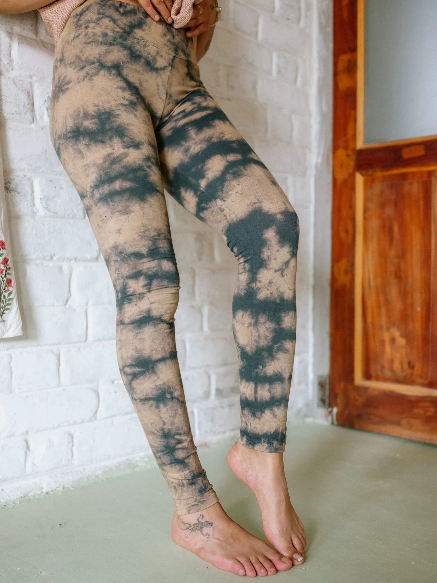Batik Leggins ~ GREY
