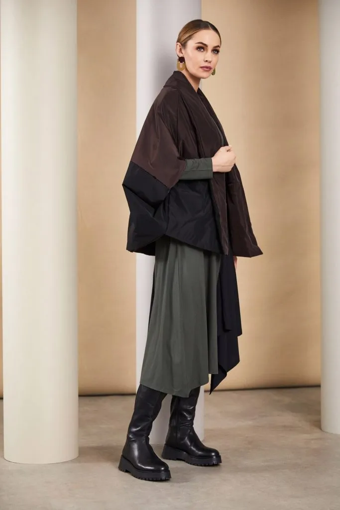 Batwing Poncho Jacket in Choc/Black