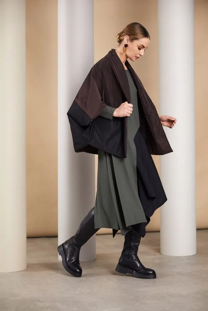 Batwing Poncho Jacket in Choc/Black