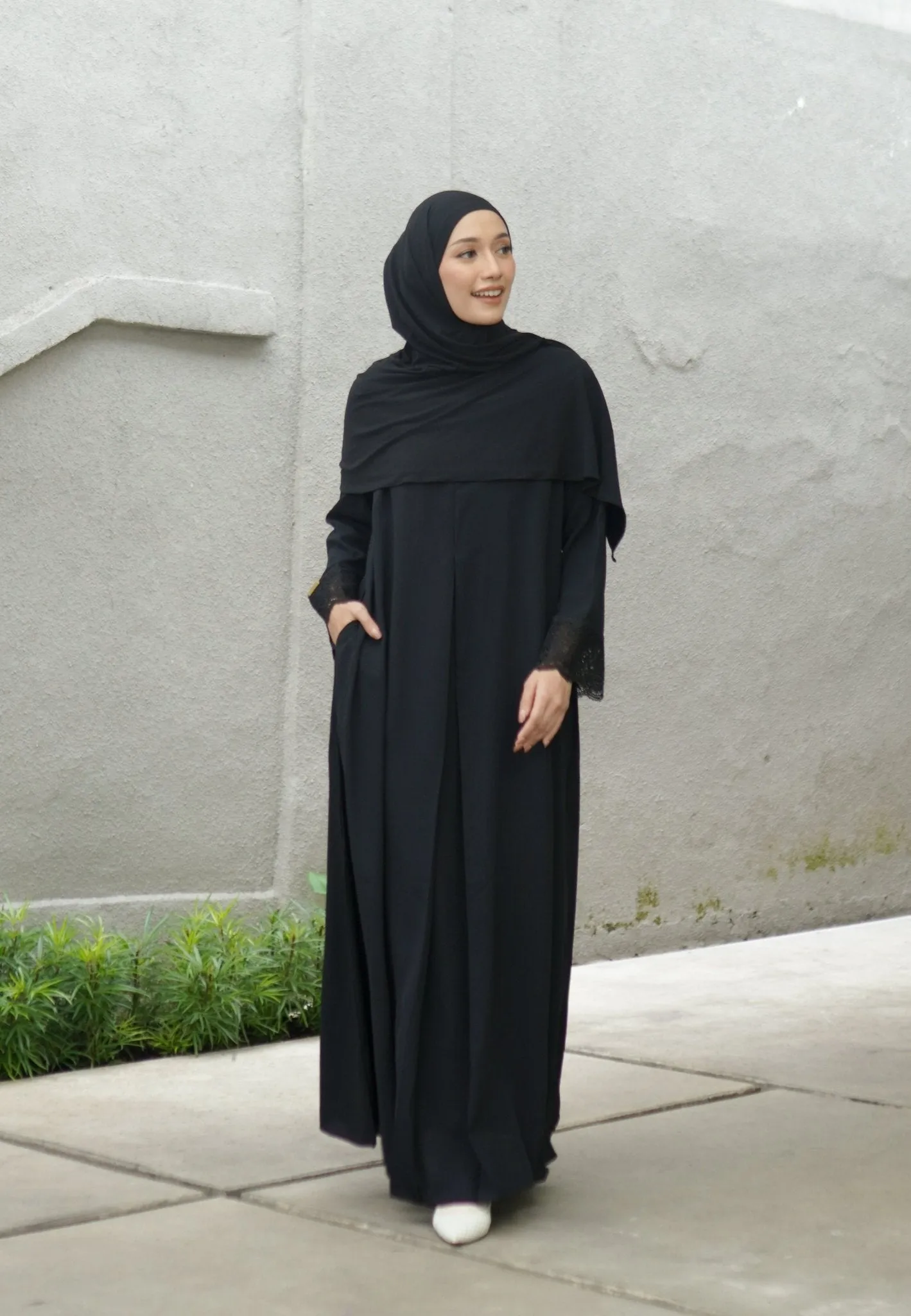 Meena Lace Abaya by Tubita - Abaya Haji & Umrah Best Seller