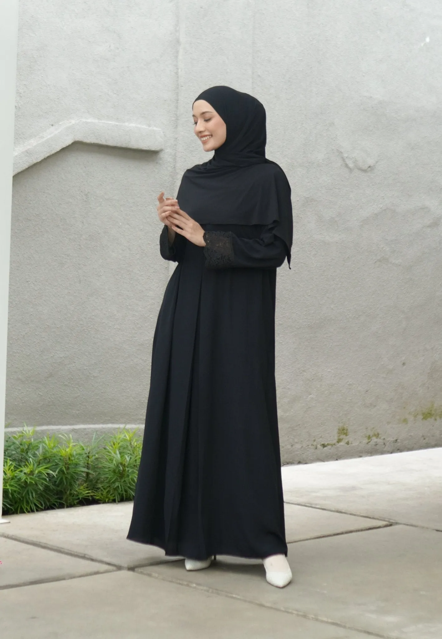 Meena Lace Abaya by Tubita - Abaya Haji & Umrah Best Seller