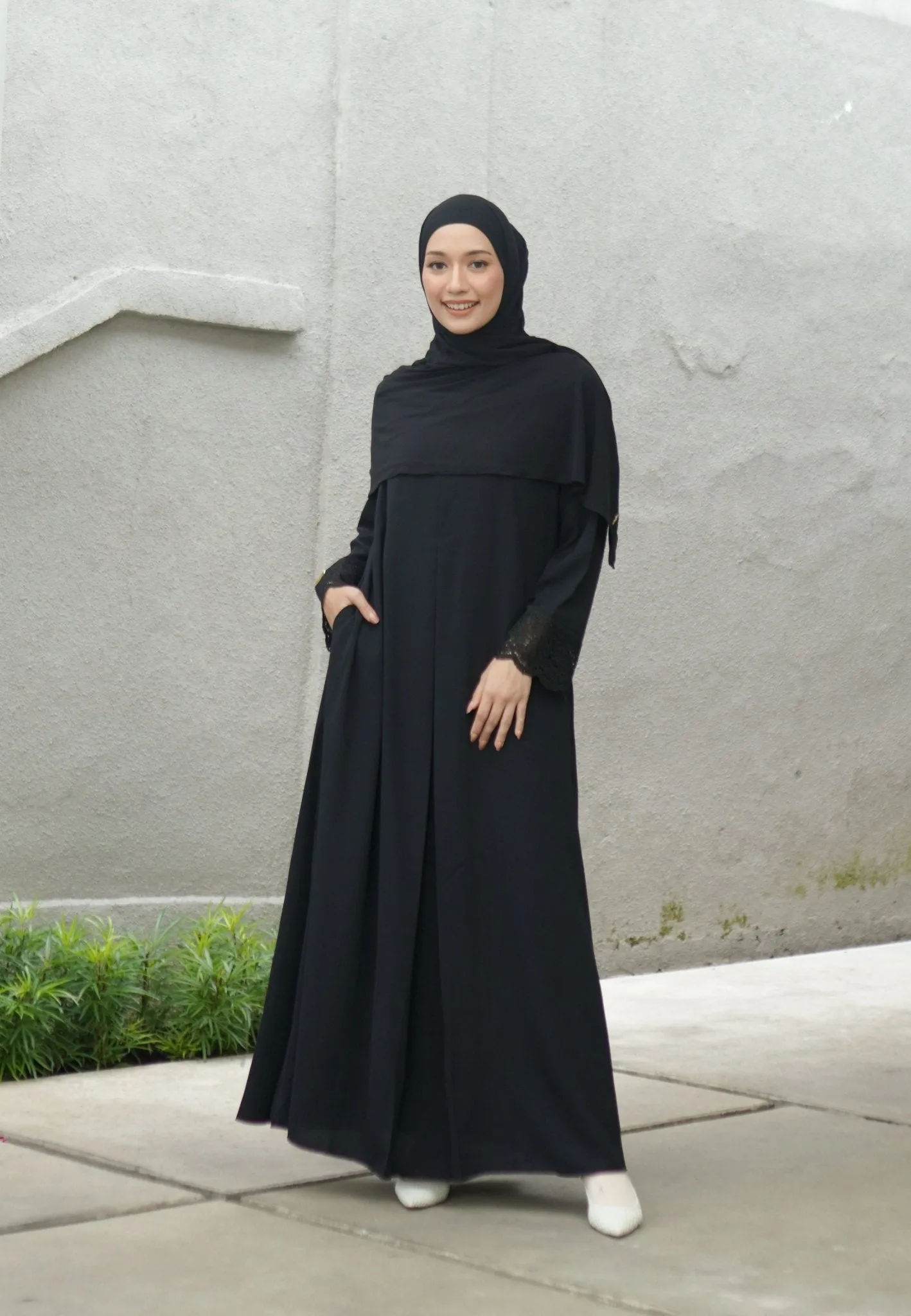 Meena Lace Abaya by Tubita - Abaya Haji & Umrah Best Seller