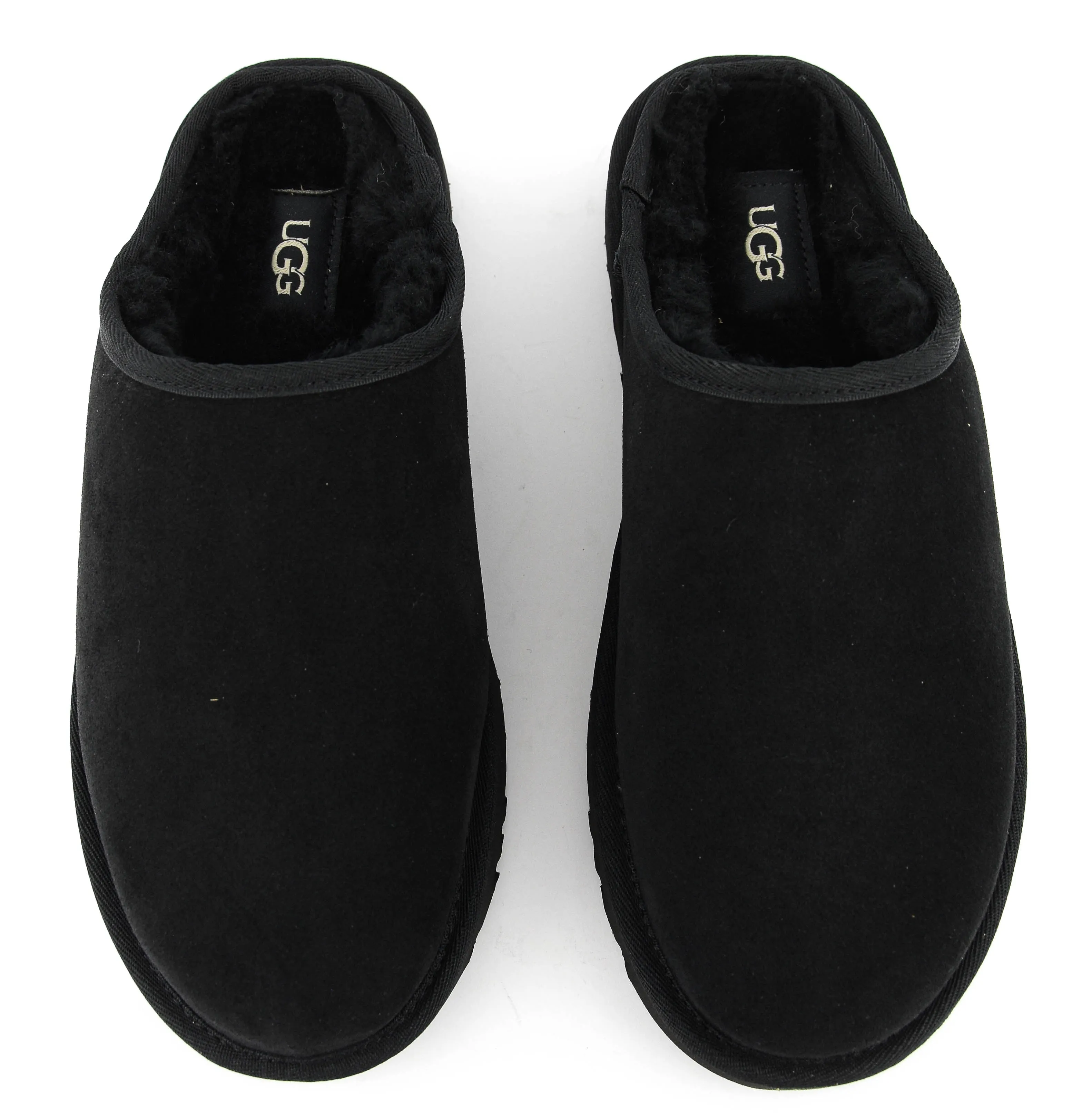 UGG CLASSIC SLIP ON BLACK